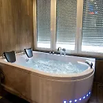 Capsule Wellness - Sauna - Balneo - Machine De Sport Privatif - Ps5 - 2